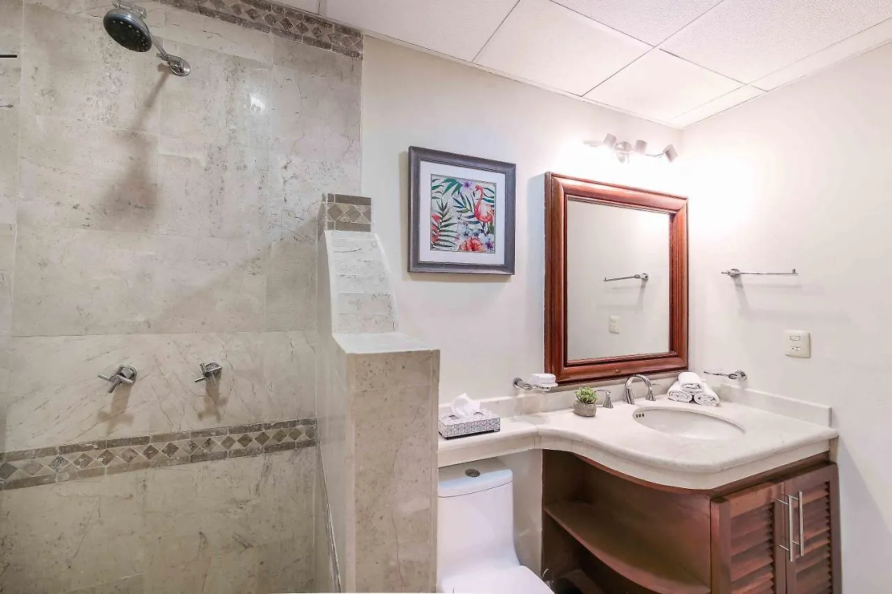 Apartment Luxury 3 Bedroom 2 Bathroom Condo Puerto Aventuras - Ocean View, Dedicated Beach Area